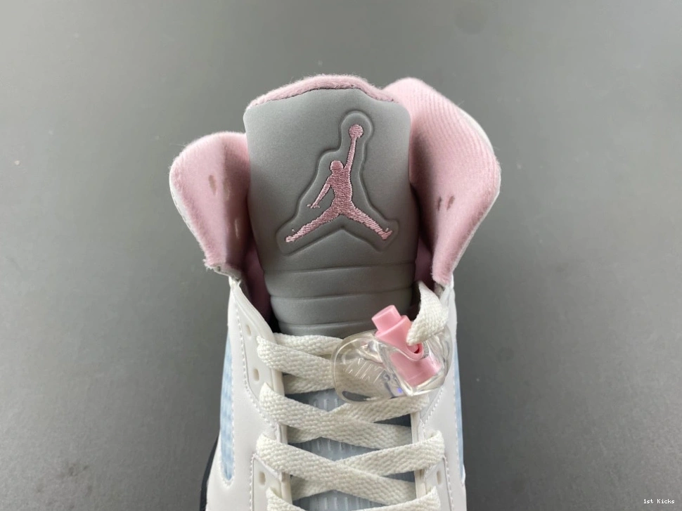 Medium  Men's HQ7978-102 5 Soft Pink Jordan Retro 1124